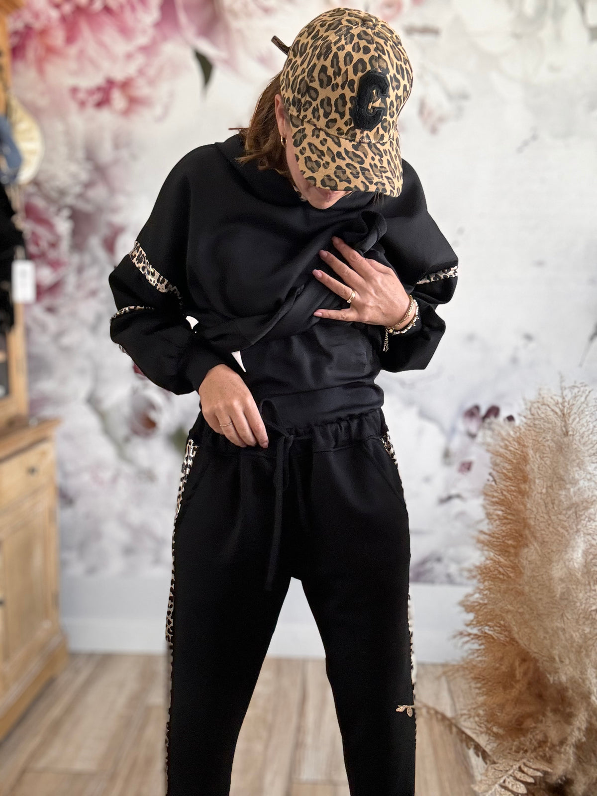 Jogging noir bande leopard APRIL